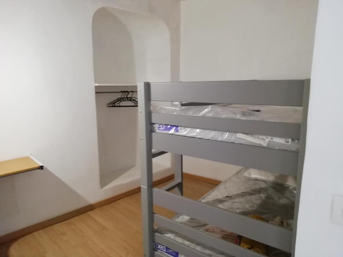 Ancienne Caserne Du Chateau Azille Kültér fotó